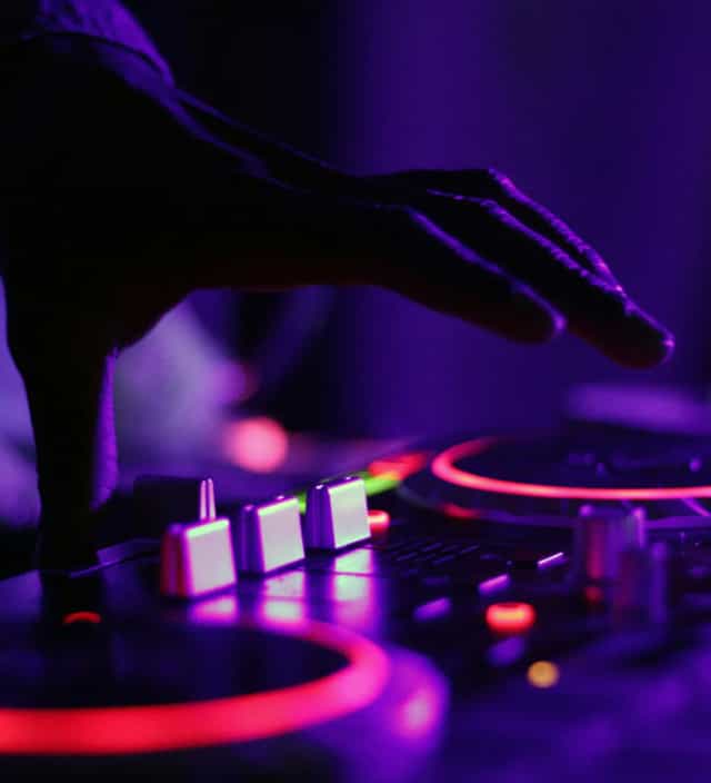 Vikendi uz resident DJ-a